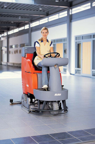 GR Wiedemann Reinigungsfahrzeug(1)